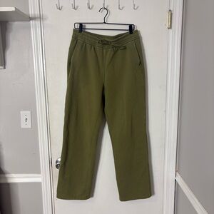 Lululemon Loungeful Straight Leg Pant
Bronze Green